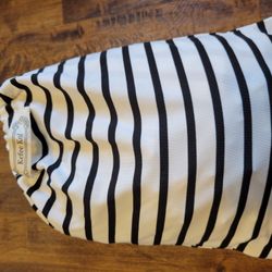 Kefee Kol Nursing Cover