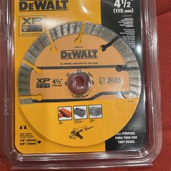 DeWalt Blade