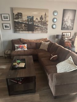 Sectional L-Shape Like New