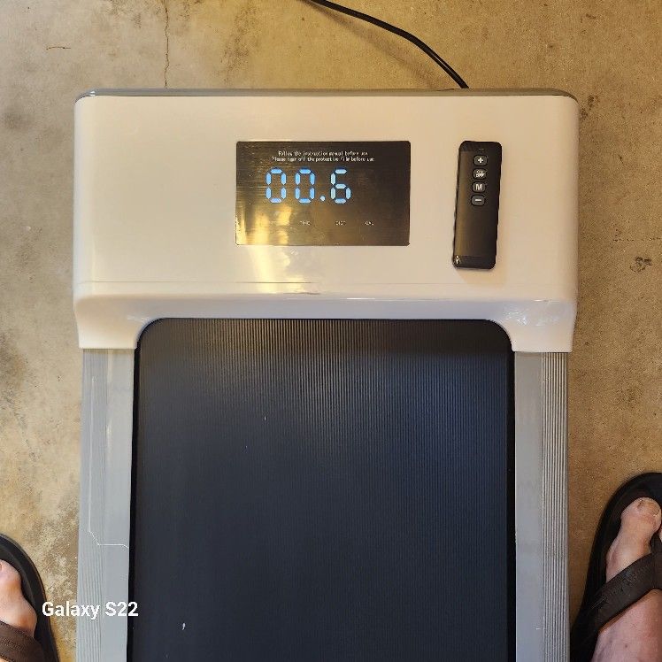 Under desk treadmill