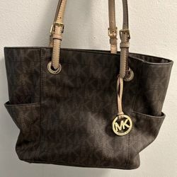 Michael Kors Travel Tote Bag Logo Top Zip Adjustable Shoulder Straps Brown Tan