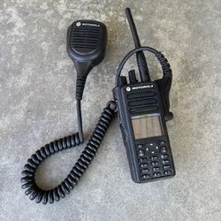 Motorola XPR 7580e Portable Two-Way Radio Used Works With Battery (READ)