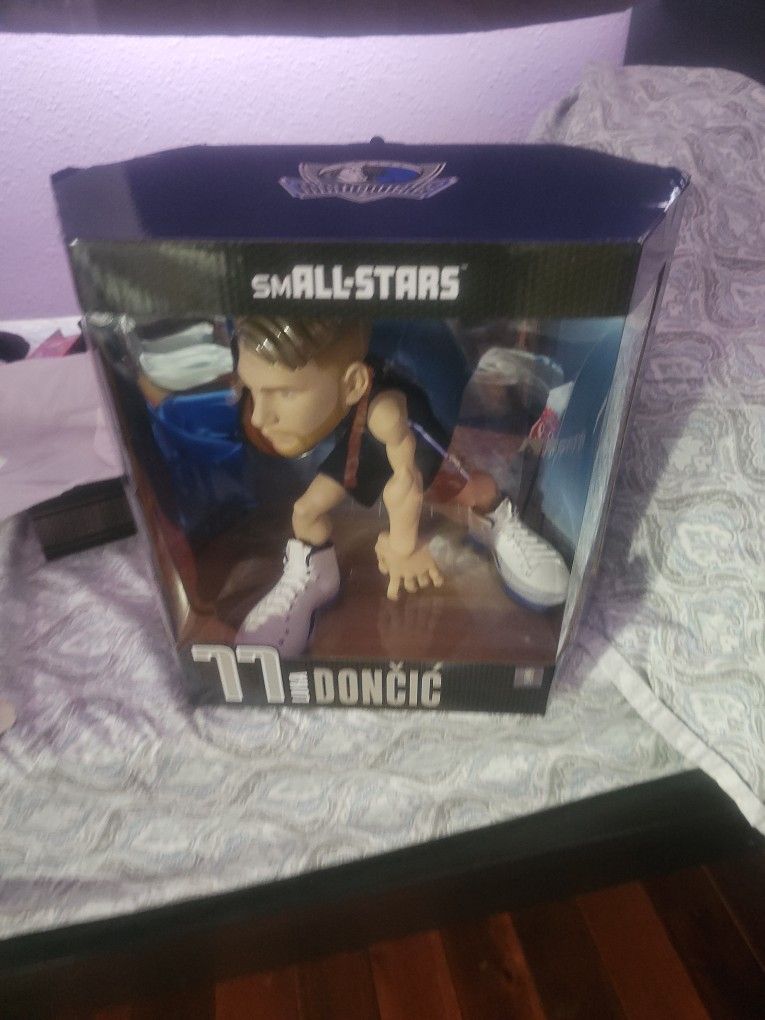 NBA Luka Doncic 12 Inch Figure Chase
