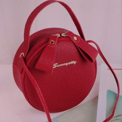 Ŕed Round Clutch Purse
