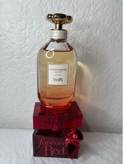 2 👩 women perfumes both new 🥰😍