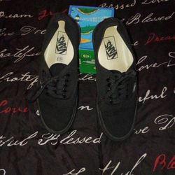 Barely Used VANS Sz  6.5 Men and Sz 8 Women.. Pick-up Only!!