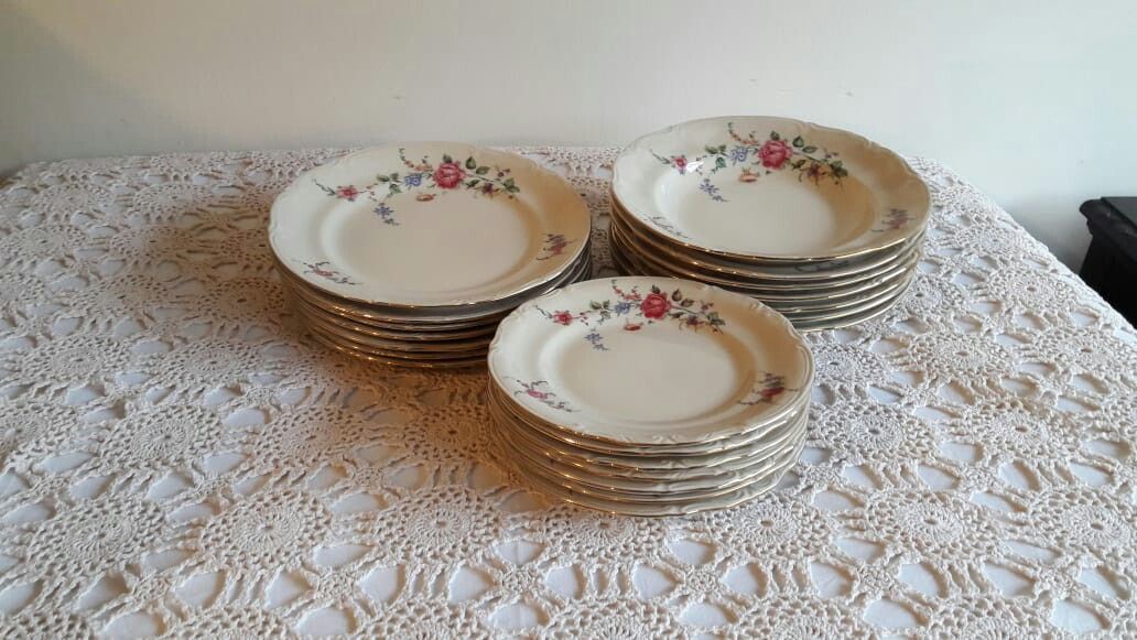VINTAGE TULOWICE China Dinner SET OF 18 PIECES Floral Pattern Made in Poland $$