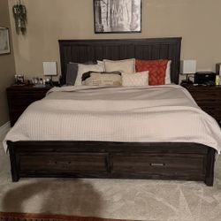 Cali King bed And Nightstands