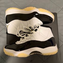 Jordan 11 gratitude Size 9