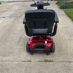 Golden Champion 3 Wheel Scooter