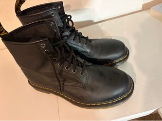 Dr.Martins boots