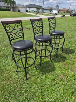 Set of 3 Wrought Iron Swivel Bar Stools Faux leather