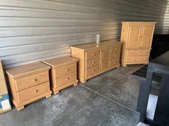 4pc BEDROOM SET Need SOLD ASAP