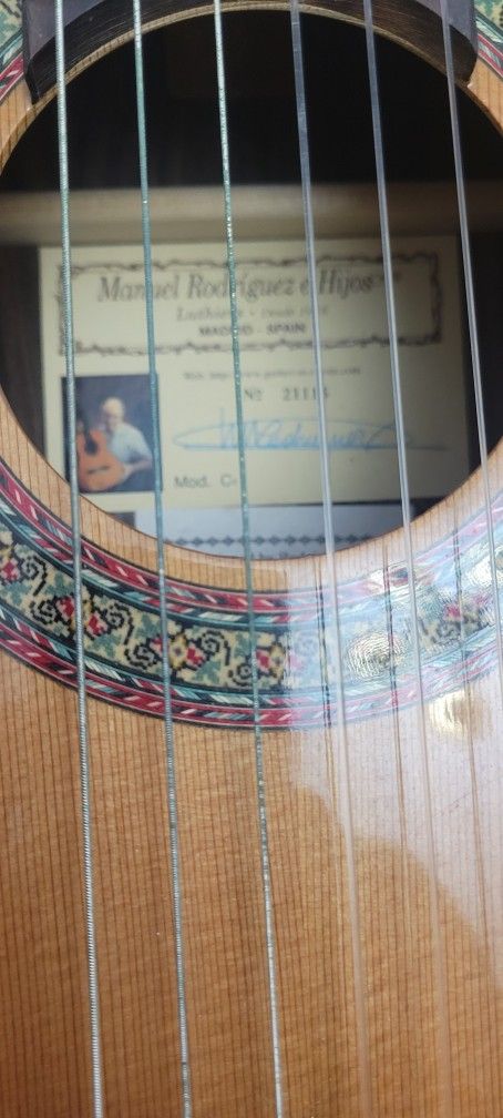 Classical Guitar Full Size  M.Rodrigiez