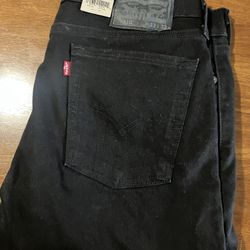 New Men’s Levi Skinny Jeans 