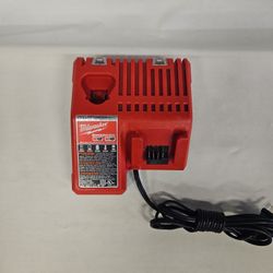 Milwaukee M12/M18 Dual Battery Charger 813230-13