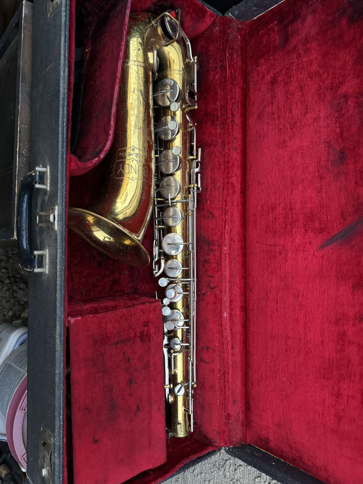 Saxophone Big 