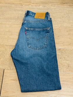 Levi high-waisted jeans