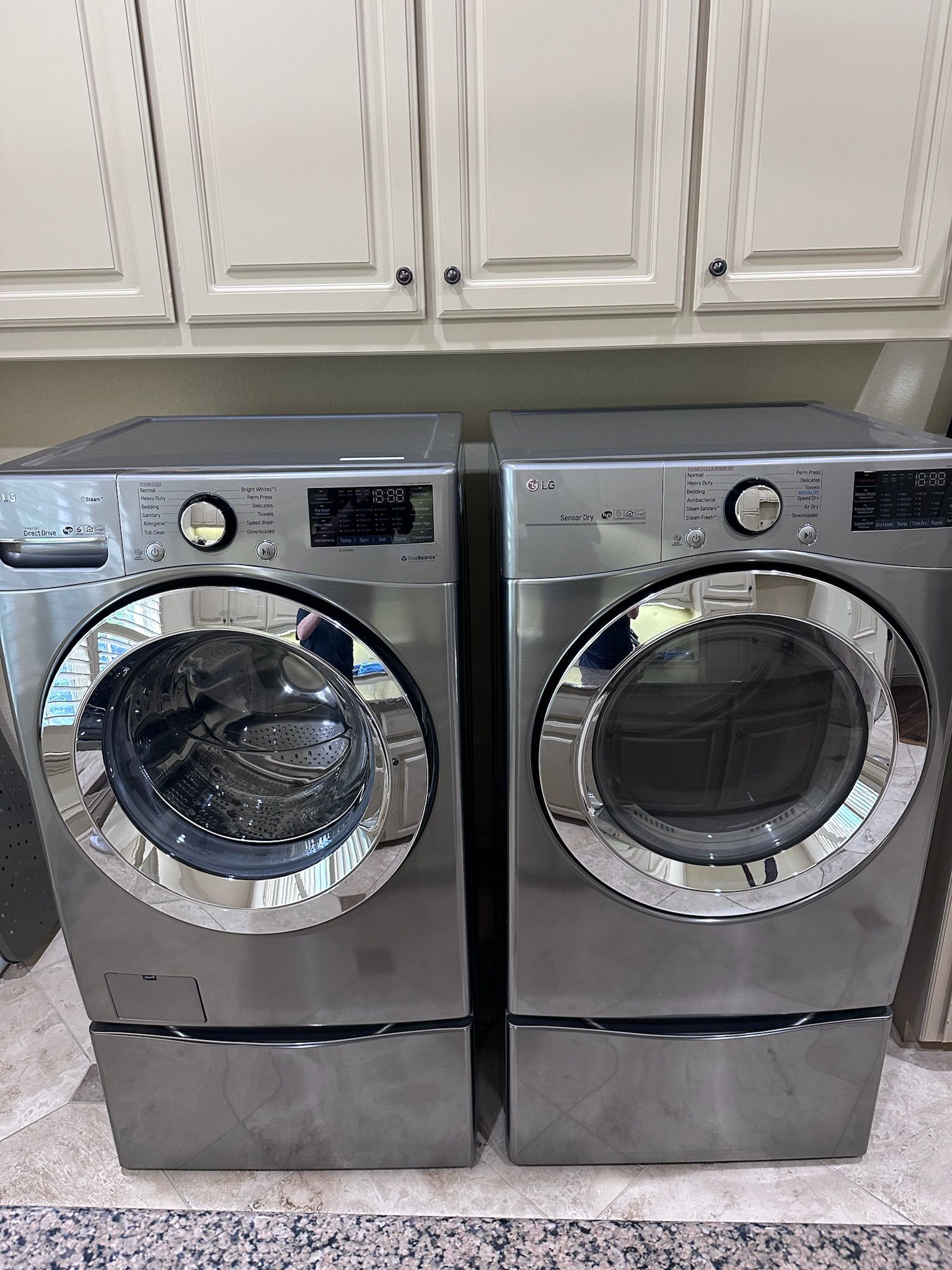 LG Front Loading Washer & Dryer 2018 Model