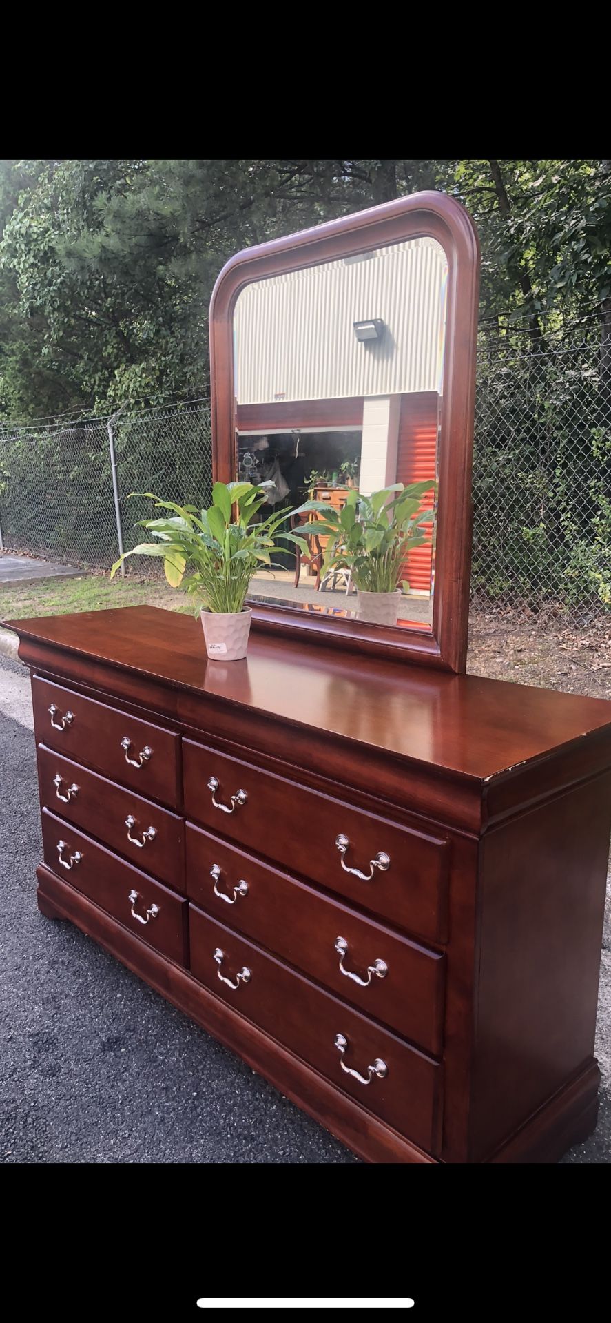 Quality Solid Wood Long Dresser With Big Drawers, Big Mirror. Drawers Sliding Smoothly. Delivery Available