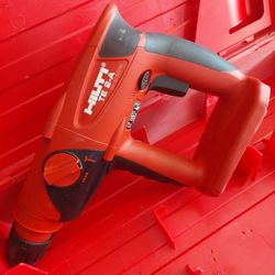 Hilti Hammer Drill- NEEDS BATTERY AND SERVICE