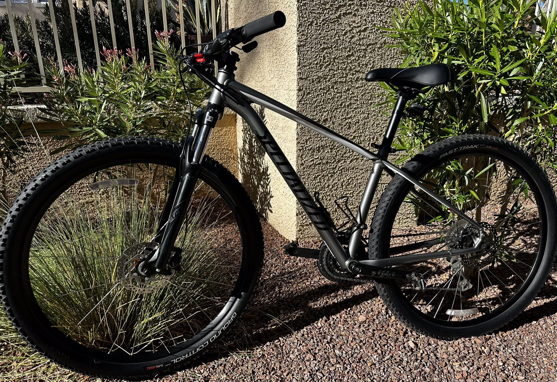SPECIALIZED Rockhopper BIKE