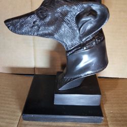 Bronze Hunter Dog