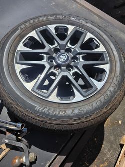Toyota tundra wheel