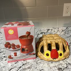 Wilton Red Fondue Pot Set – Chocolate or Cheese