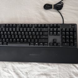 SteelSeries Apex 5 Keyboard