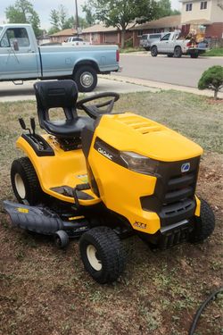 Cub Cadet XT1 LT 46 Riding Lawn Mower