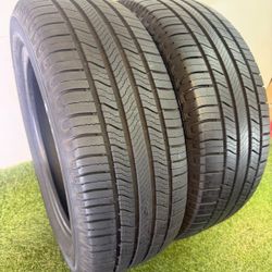 V381  235 55 19 105H  Michelin Defender 2 - 2 Used Tires 90% Life 