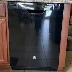 2014 Black GE Dishwasher 