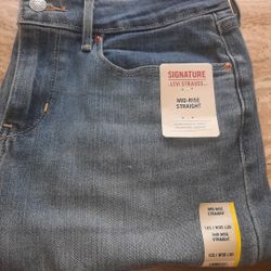 Levi Straight Leg Jeans