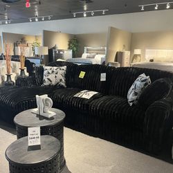 Black 2PC Sectional 