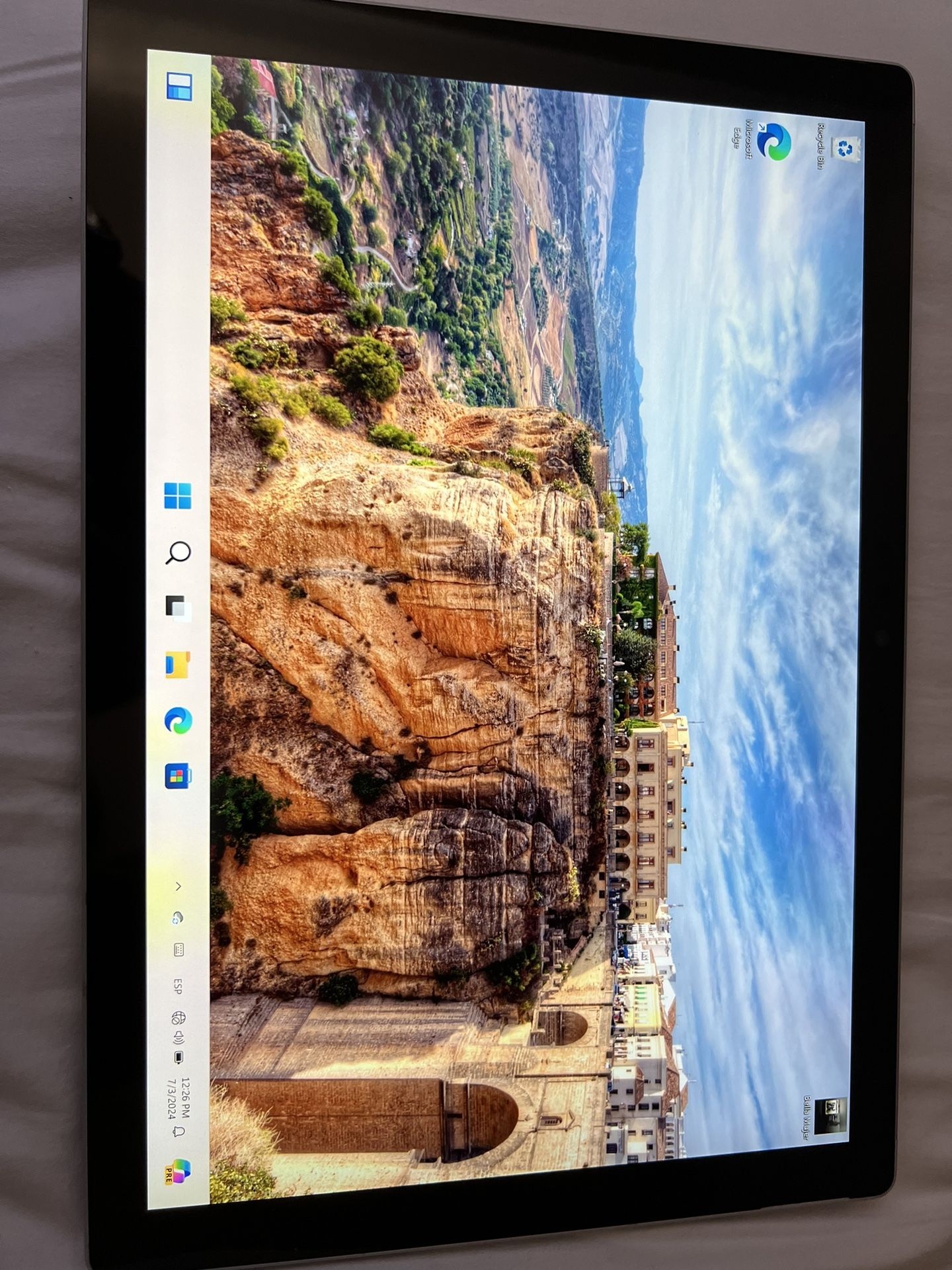 Microsoft Surface Pro 6 i5-8th Gen/8GB/256GB Wi-Fi Only Platinum