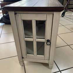 End Table W/ Electrical Outlets 