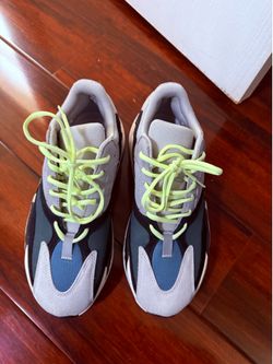 Yeezy 700 grey (10.5) negotiable price