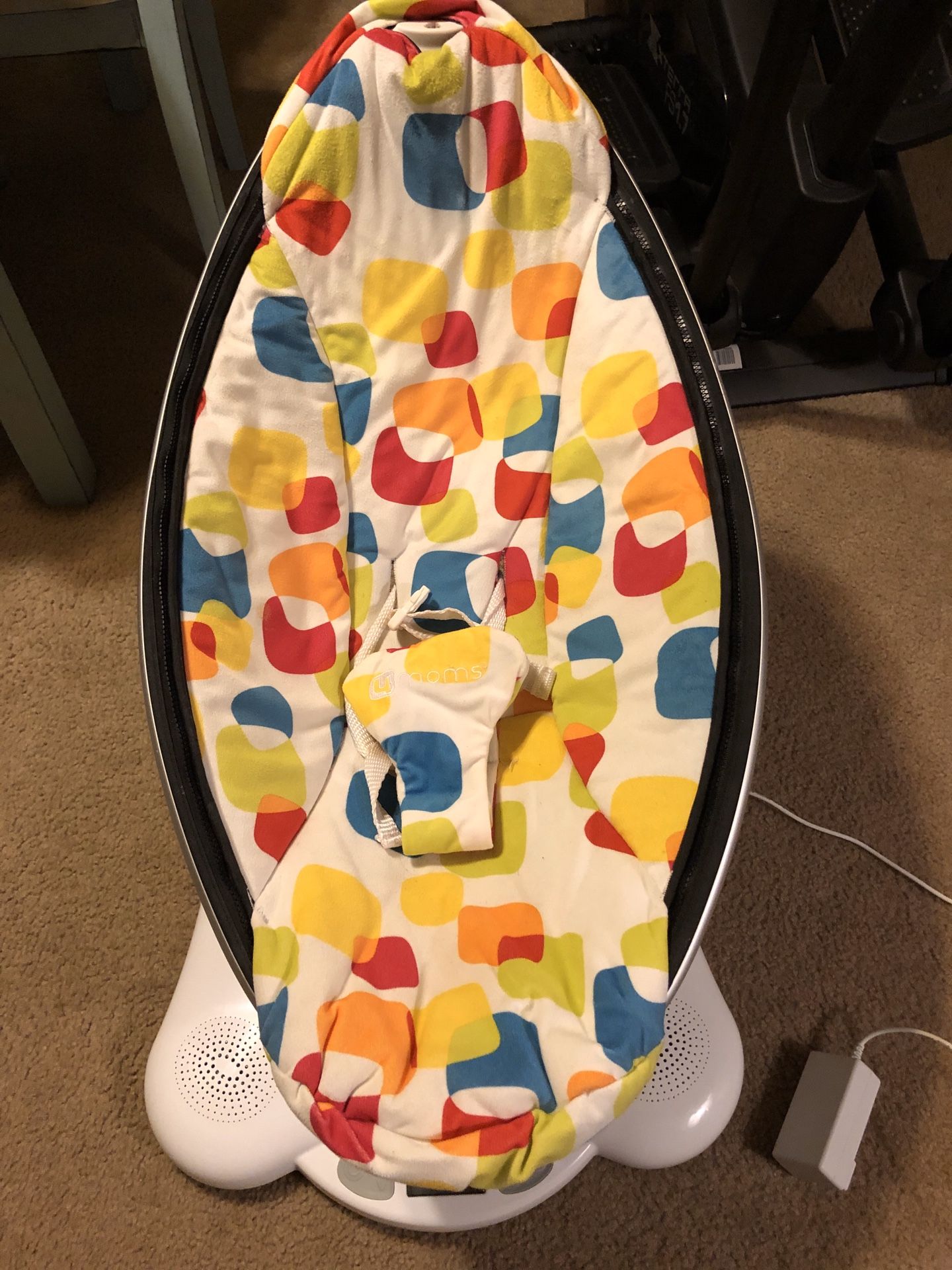 4 moms mamaroo swing