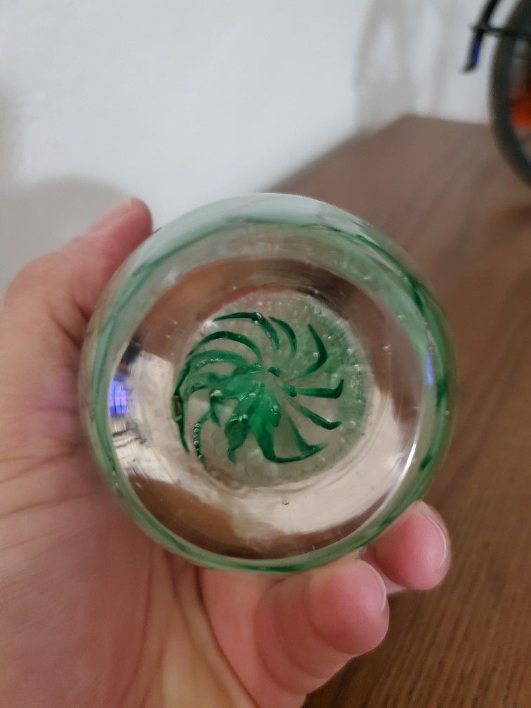 Hand made 5" Jelly Fish Green color in the glass, glowing in the dark,