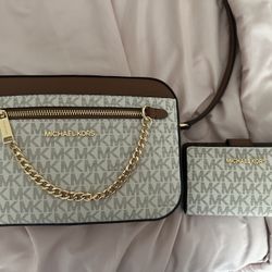 Michael Kors Purse And Wallet 