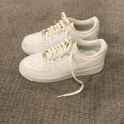 White Nike Air Force 1 size 9
