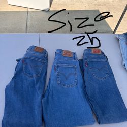 Size 25 LEVIS