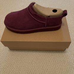 Ugg Shoes New Women’s Sz8 