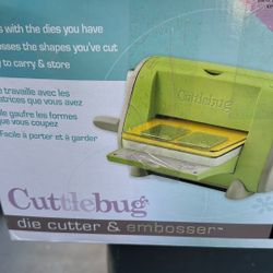 Cuttlebug Die Cutter And Embossed