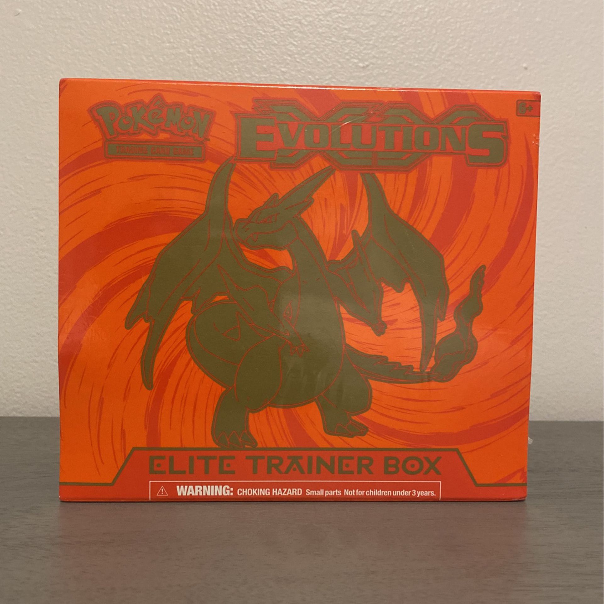 Pokemon - XY - Evolutions - Elite Trainer Box - Charizard