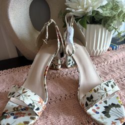 Beautiful Floral Heels Women Size 10