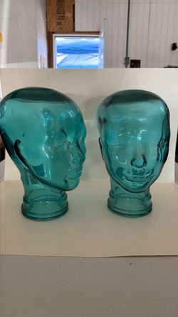 Teal Glass Mannequin Head Display – Set of 2