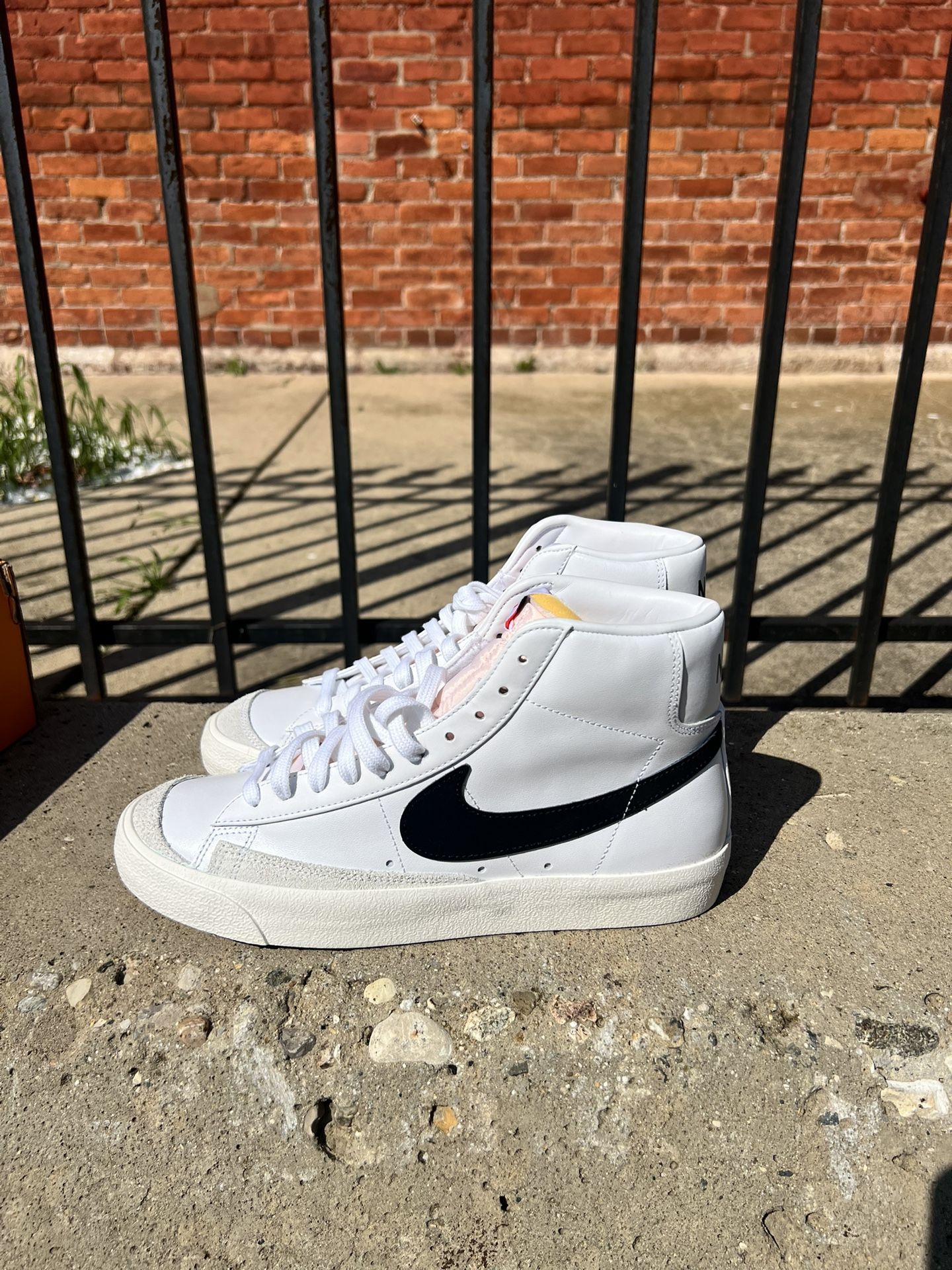 Brand New Nike Blazer M9/W10.5