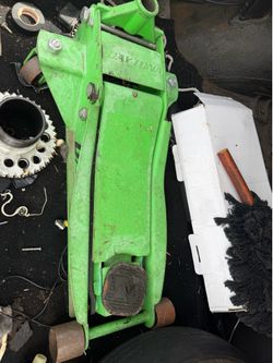 Car jack Dayton